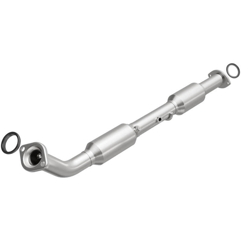 MagnaFlow 13-15 Tacoma California Grade CARB Compliant Direct-Fit Catalytic Converter | 5582703