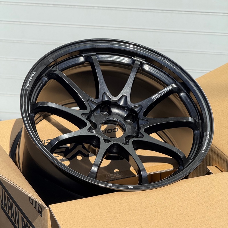 Volk Racing CE28N-Plus 18×9.5 +22 5×114.3 Diamond Dark Gunmetal (SET)