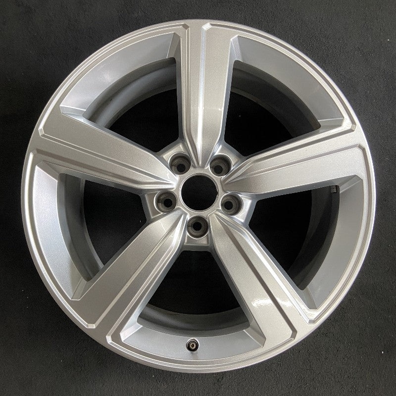 20″ E-TRON 19 20×9 alloy Original OEM Wheel Rim