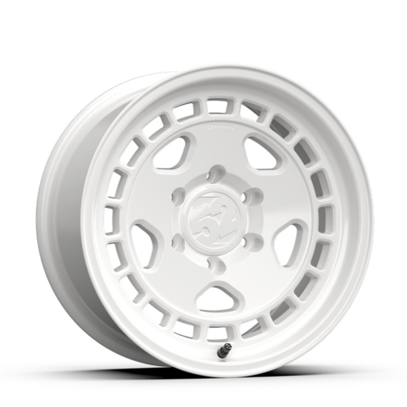 fifteen52 Turbomac HD Classic 17″ 5×127  Classic White
