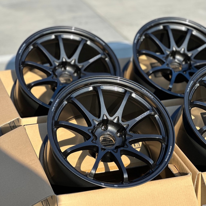 Volk Racing CE28N-Plus 18×10.5 +15 5×114.3 Diamond Dark Gunmetal (SET)